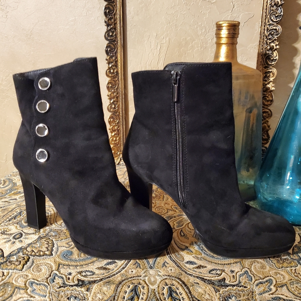 Impo black bootie